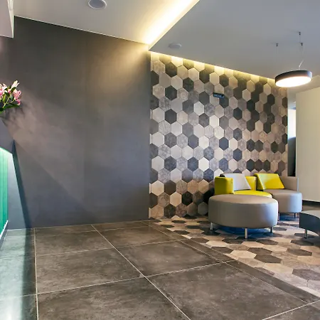 Primavera Loix Aparthotel 3*