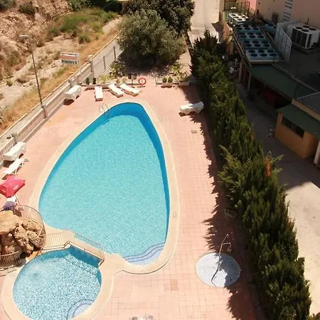 Primavera Loix Aparthotel 3*