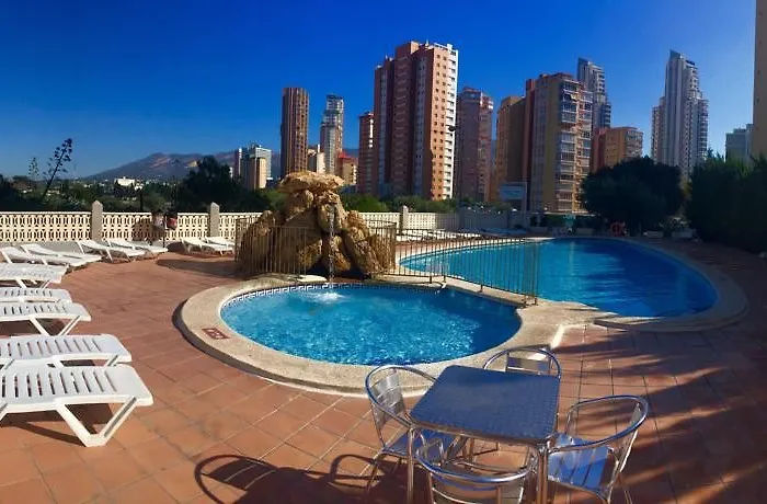 Primavera Loix Appart hôtel 3*