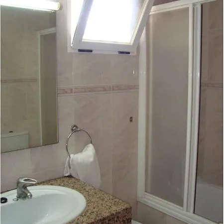 Primavera Loix Apartment *
