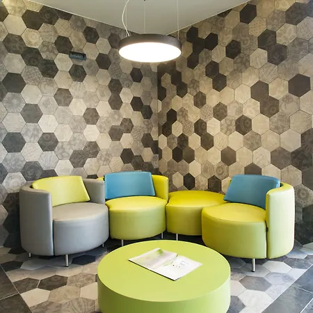 Primavera Loix Aparthotel