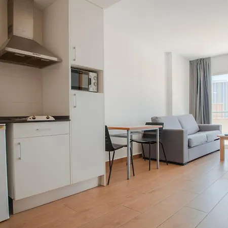 Primavera Loix Aparthotel 3*