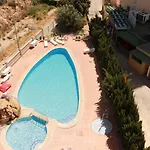 Primavera Loix Aparthotel 3*